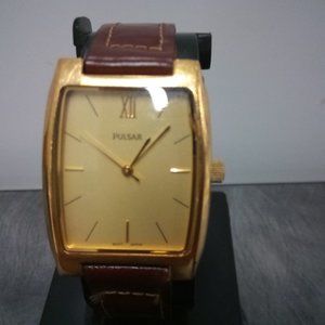 Working Vintage Pre-Loved Pulsar V501-X016 Gold Tone Watch